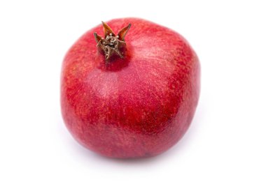 Doğal taze nar, tüm nar meyvesi, beyaz üzerine izole edilmiş.