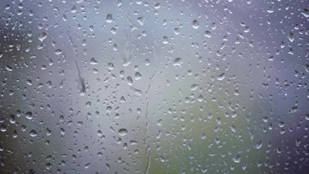 Okno Kroplami Deszczu Kondensatem Lub Parą Wodną Ulewnym Deszczu Dużą — Wideo stockowe