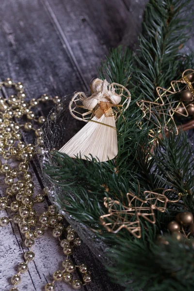 Noel çelengi ve Noel Balosu Meleği