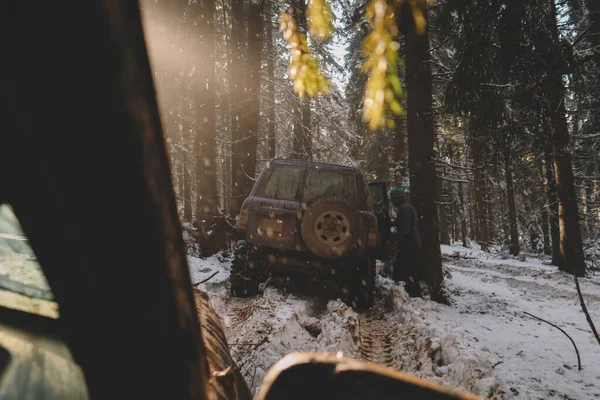 Offroad Viagem Carro Através Dos Cárpatos Ucranianos Inverno Vista Janela — Fotografia de Stock