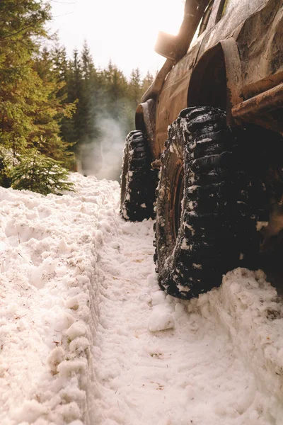 Des Voitures Sales Des Roues Dans Les Montagnes Marais Sur — Photo