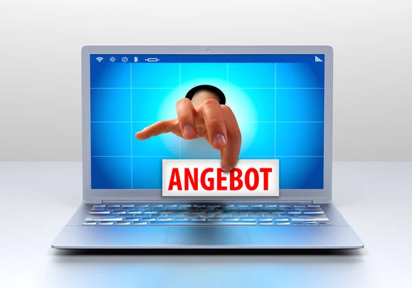 Online-Shopping - die Hand hält eine Nachricht — Stockbild Angebot - Hand hält einen Zettel — Stockfoto