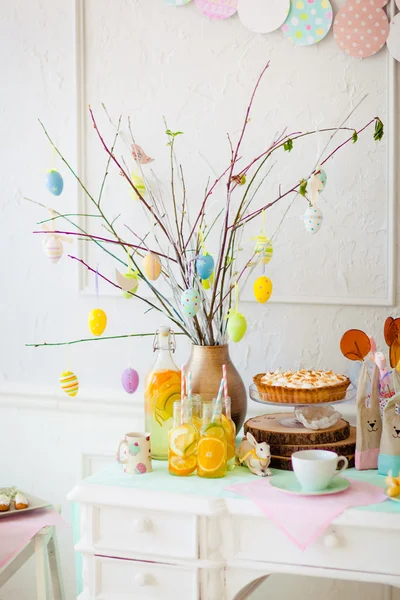 Easter bouquet of colorful eggs. — Stock Photo, Image