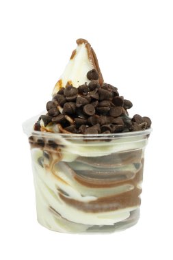 Yumuşak dondurmalı ve soslu.