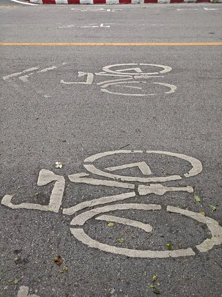 道路上自行车的符号 — 图库照片