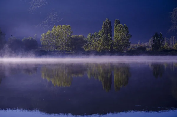 Lake and reflection — Stock Photo, Image