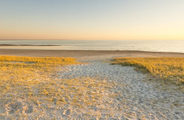 Vista sulla spiaggia al tramonto — Foto Stock