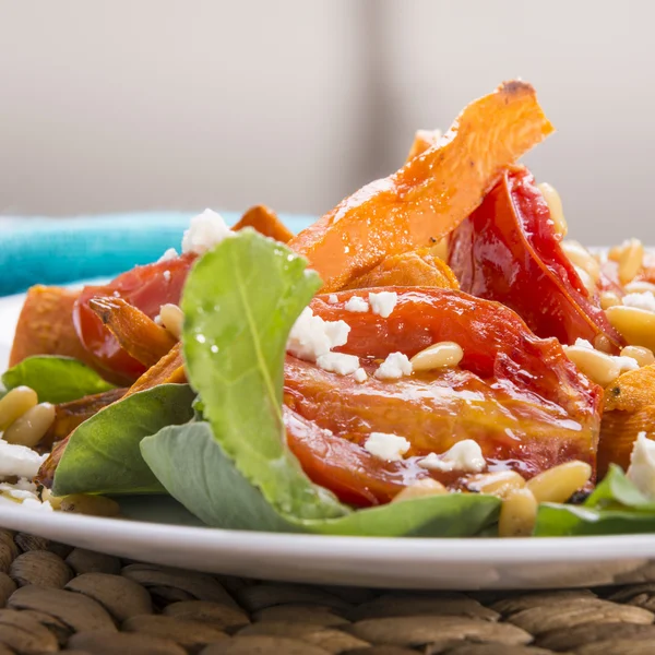 Geroosterde pompoen salade — Stockfoto