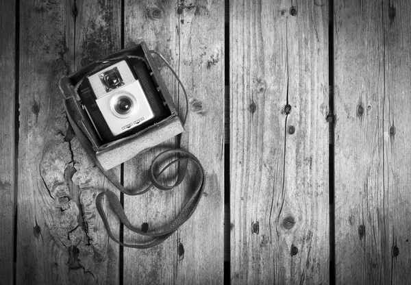 Vieil appareil photo noir et blanc — Photo