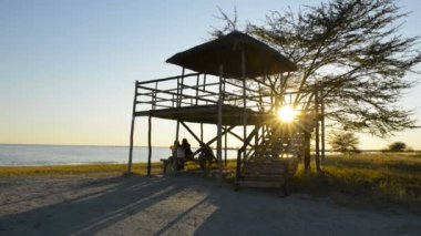 Arkadaş sahilde rahatlatıcı