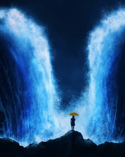 Woman with splitting ocean — Stock Photo, Image