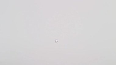 Bir baloncuğu kapat ve ayağa kalk.