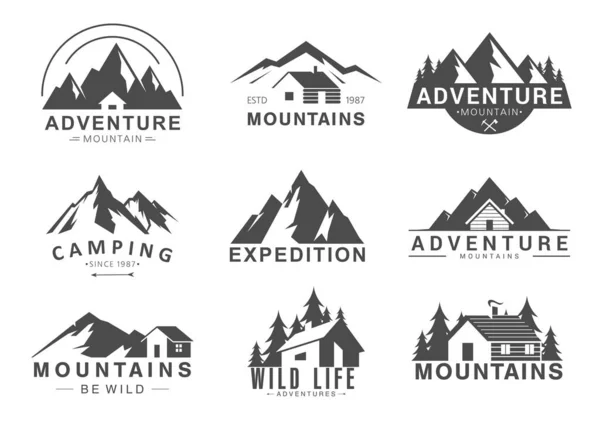 Mountain logo platt vektor illustration set, design element tecken logotyp stämpel samling av utomhus turism äventyr, livet i vildmarken — Stock vektor