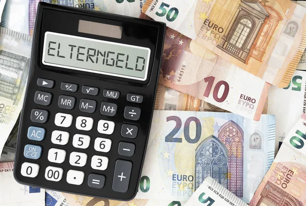 Avrupa para birimi banknotlarına karşı cep hesap makinesi görüntüsünde ELTERNGELD sözcüğü