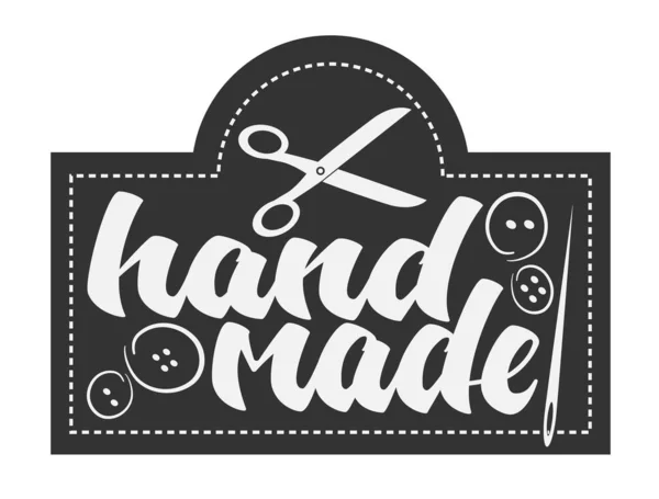 Logo ou étiquette HANDMADE avec ciseaux et aiguille et fil — Image vectorielle