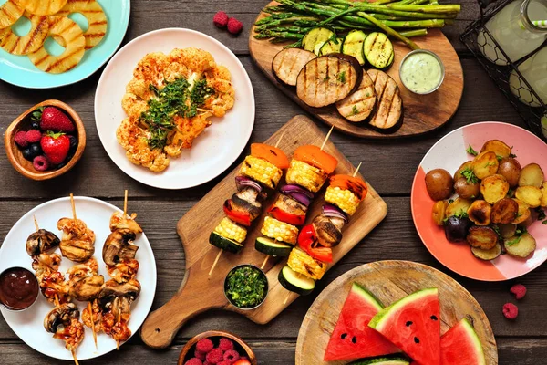 Gezonde Plant Gebaseerde Zomer Bbq Tafel Scène Bovenaanzicht Een Donkere — Stockfoto