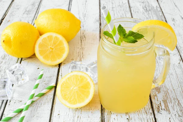 Iced Green Tea Lemonade Mason Jar Glass Table Scene White — Stock Photo, Image