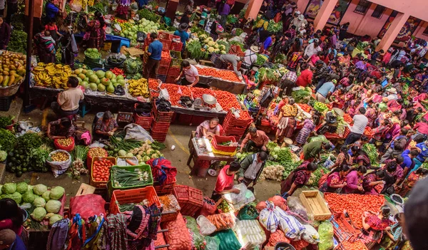 O maior mercado da América Central Chichicastenango, Guatemala Highlands — Fotografia de Stock