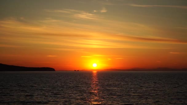 Seascape with beautiful sunset and sun. — Stock Footage Seascape with beautiful sunset and sun. Royalty Free Stock Footage