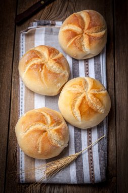 Birkaç kaiser rulo.