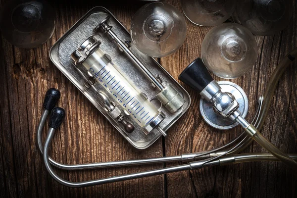 Gamla medicinska instrument. — Stockfoto