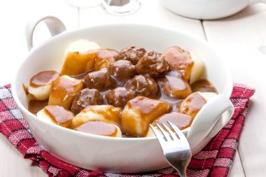 Patates köfte et köfte ile.