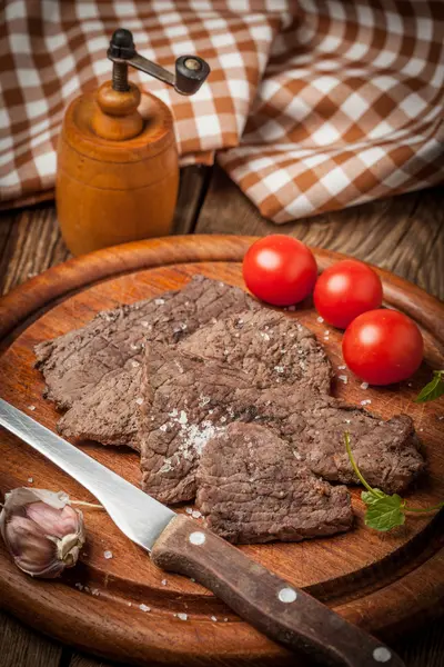 Kızarmış sığır eti dilim.