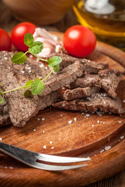 Kızarmış sığır eti dilim.