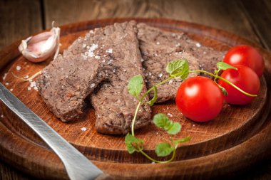 Kızarmış sığır eti dilim.