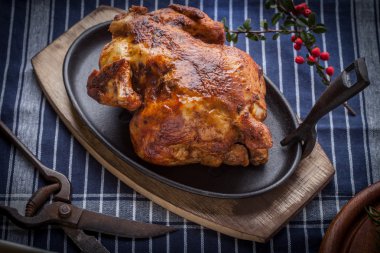 Lezzetli fırında tavuk.