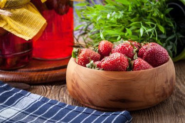 Olgun strawberrie demet.