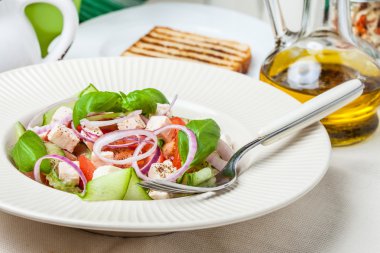 taze Akdeniz salatası.