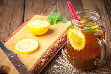 Taze ev yapımı buzlu çay.