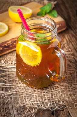 Taze ev yapımı buzlu çay.