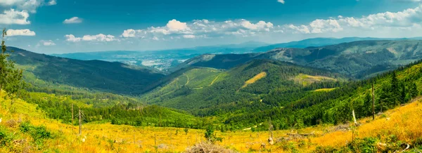 Krajina v Beskydech. — Stock fotografie