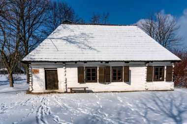 CHORZOW, POLAND - 15 Şubat 2021: Chorzow 'daki Yukarı Silezya Etnoğrafya Parkı.
