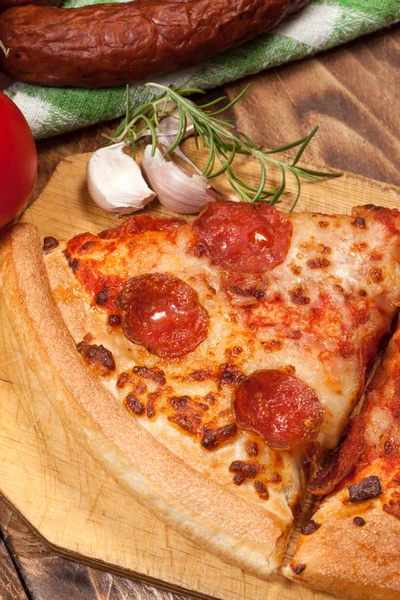 Two pieces of pizza. — Stock Photo, Image