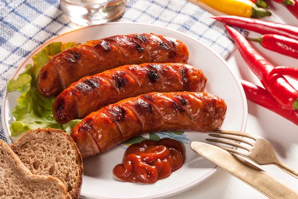 Salsiccia alla griglia . — Foto Stock