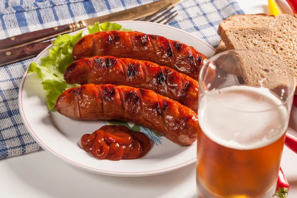 Salsiccia alla griglia . — Foto Stock