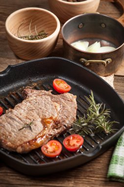 Kızarmış biftek..