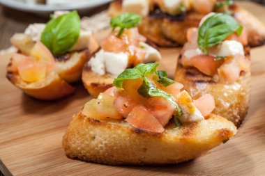 Meze bruschetta.