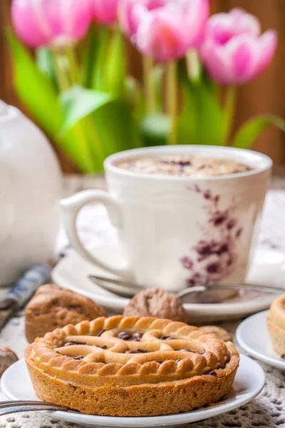 Tasty chocolate walnut tart. — Stock Photo, Image