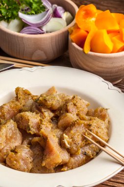 Şişleri hazırlamak için malzemeler.