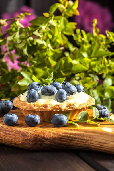 Muffin puding ve yaban mersini ile.