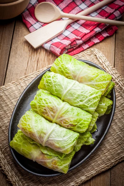 çiğ lahana rulo.