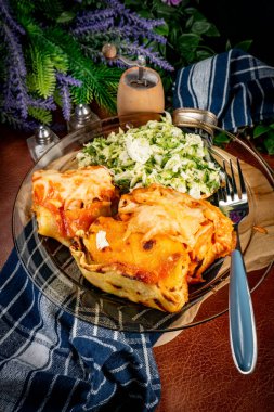 Peynirli krep, Pekin marullu..