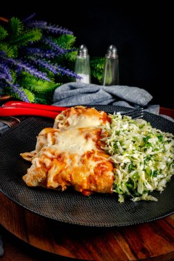 Peynirli krep, Pekin marullu..