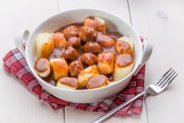 Patates köfte et köfte ile.