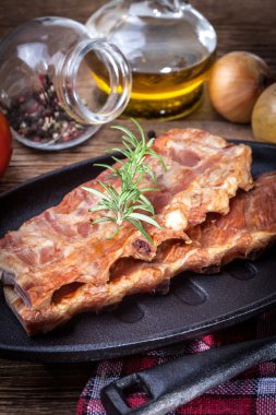 füme domuz kaburga.