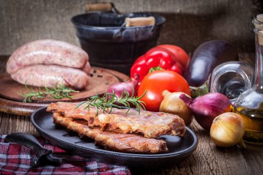 füme domuz kaburga.